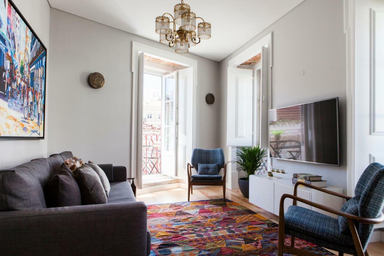 Lejlighed Alfama Sophisticate Flat With Balconies 2bedrs 2baths & Ac In 19th Century Building Historic Center *
